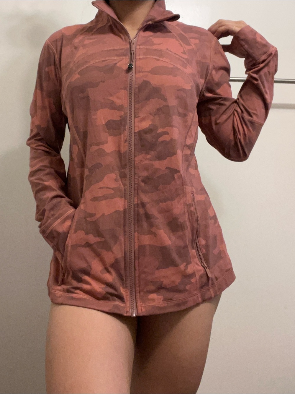 O26 Lululemon Define Sweater